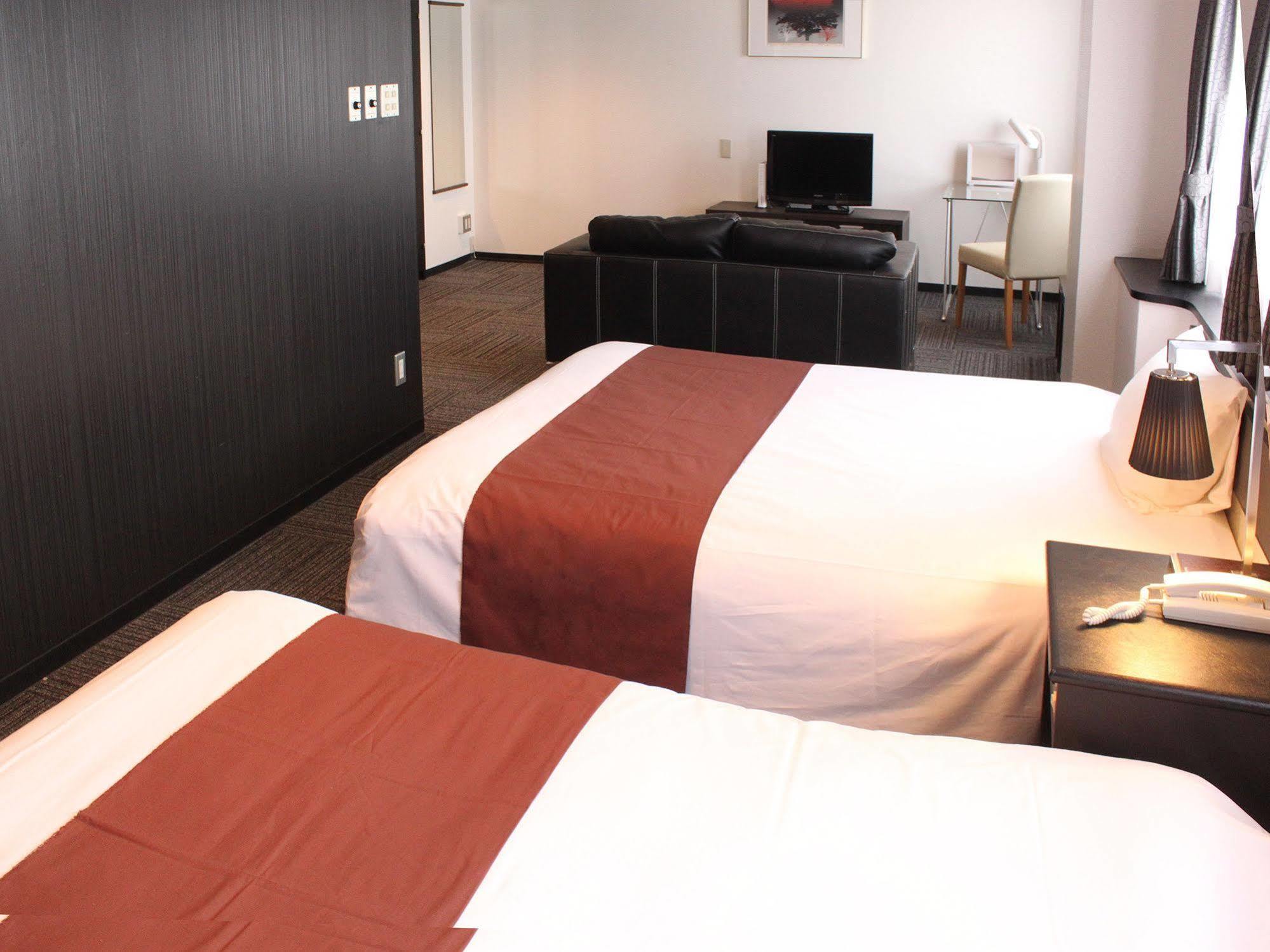 Hotel Livemax Budget Iyo Mishima Sikokucsuo Kültér fotó